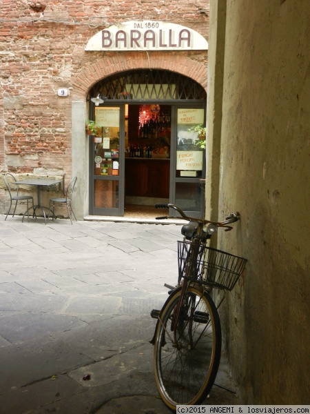 Rincón con encanto en Lucca
Esta foto la hice desde una de las salidas de la plaza del anfiteatro
