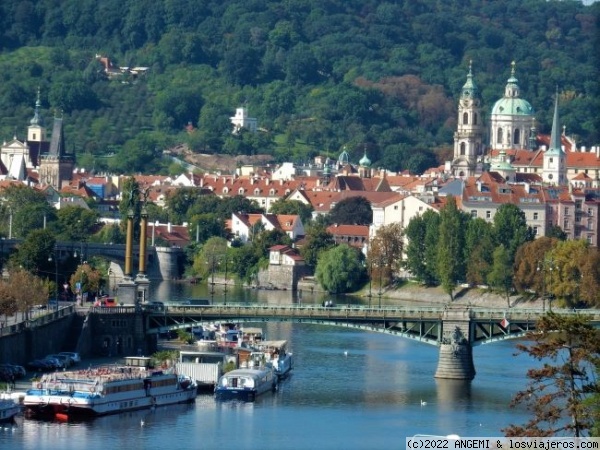 Praga - República Checa
Vista del río Moldava y puentes

