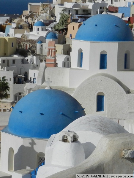 Oia (Santorini)
Un pueblo con mucho encanto para perderse por sus callejuelas
