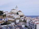 Panorámica del casco antiguo y en el punto más alto la Iglesia de Santa María (Gerona)