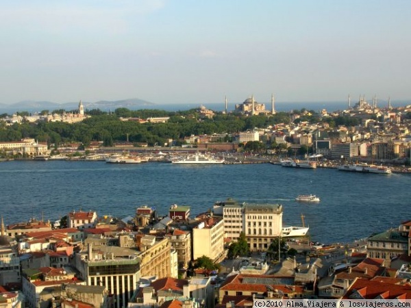 Vista desde la Torre Gálata1
Topkapi, Santa Sofía y la Mezquita Azul desde la Torre Gálata
