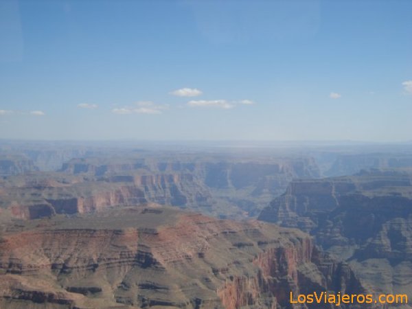 Sobrevolando el Cañón - USA
Flying Over Grand Canyon - USA