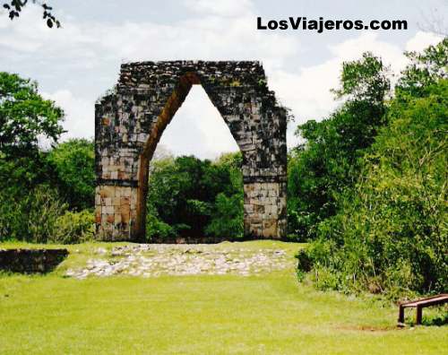 Mayan Arch - Kabah - Mexico
Portico maya - Kabah -Mexico