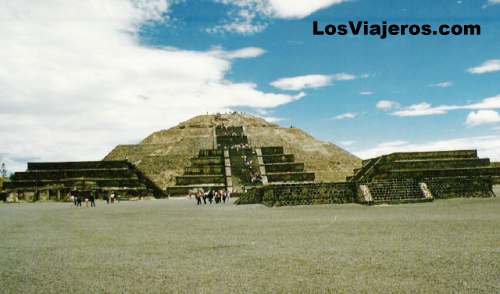Piramide de la Luna -Teotihuacan -Mexico