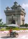 Go to big photo: Victory Monument - Vientiane
