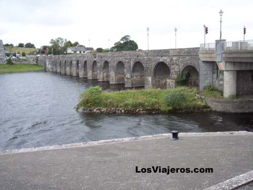 Puente sobre el rio Shannon - Irlanda