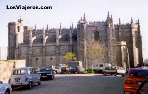 Fortres Cathedral - Portugal
Catedral fortaleza - Portugal