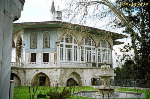 El pabellón de Bagdad en el Palacio Topkapi -Istambul- - Turquia