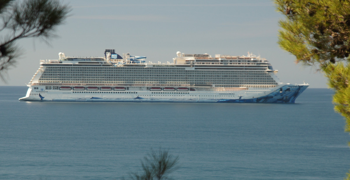 Forum of Cruises in Mediterranean Sea
